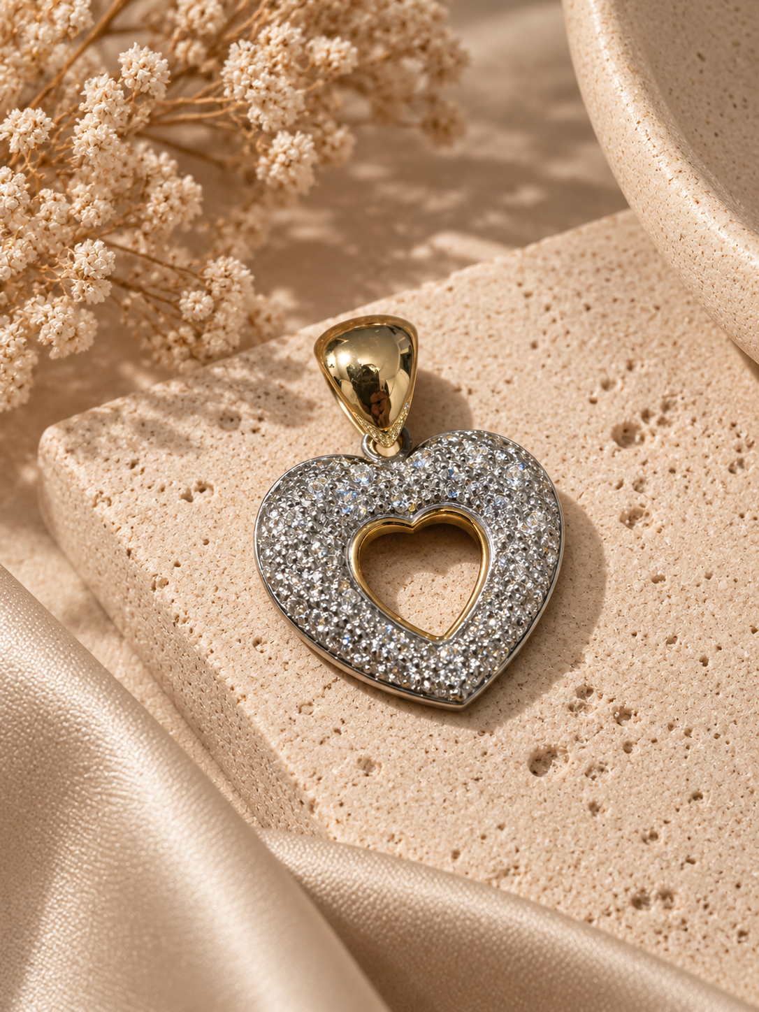 Colgante corazón oro bicolor y pavé de diamantes