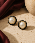 Pendiente perla mabé japonesa, material natural y oro 18k