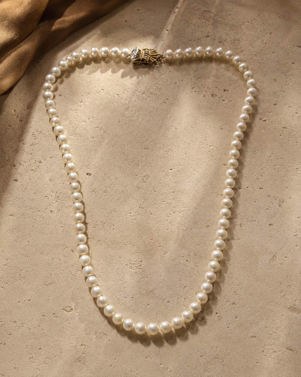 Collar largo perlas Akoya oro 18k y diamantes