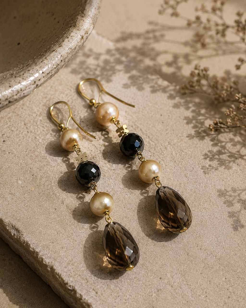 Pendientes largos oro 18k cuarzos fumé y perlas