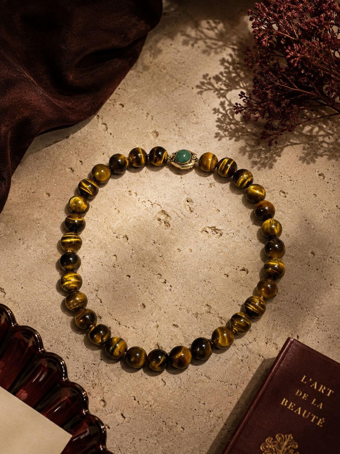 Collar ojo de tigre y broche oro 18k con aventurina verde