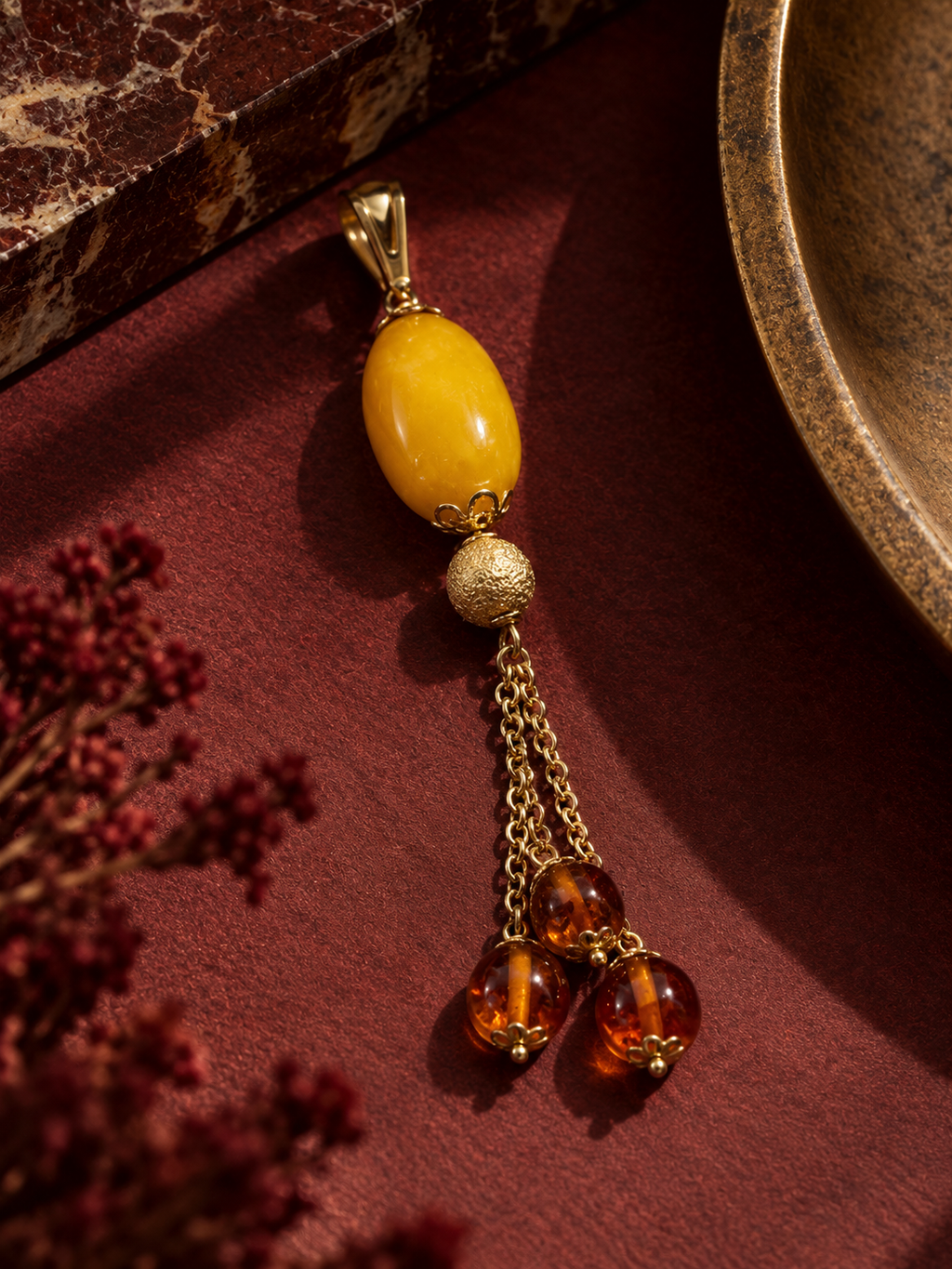Colgante largo ámbar y oro 18k